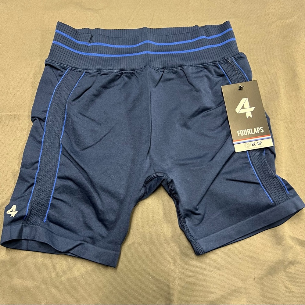 🌴Women’s FOURLAPS Aero Seamless 5” Workout Shorts